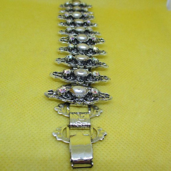 VICTORIAN REVIVAL RHINESTONE Bracelet A B Rhinestone Faux Pearl Filigree Silver - Picture 11 of 16